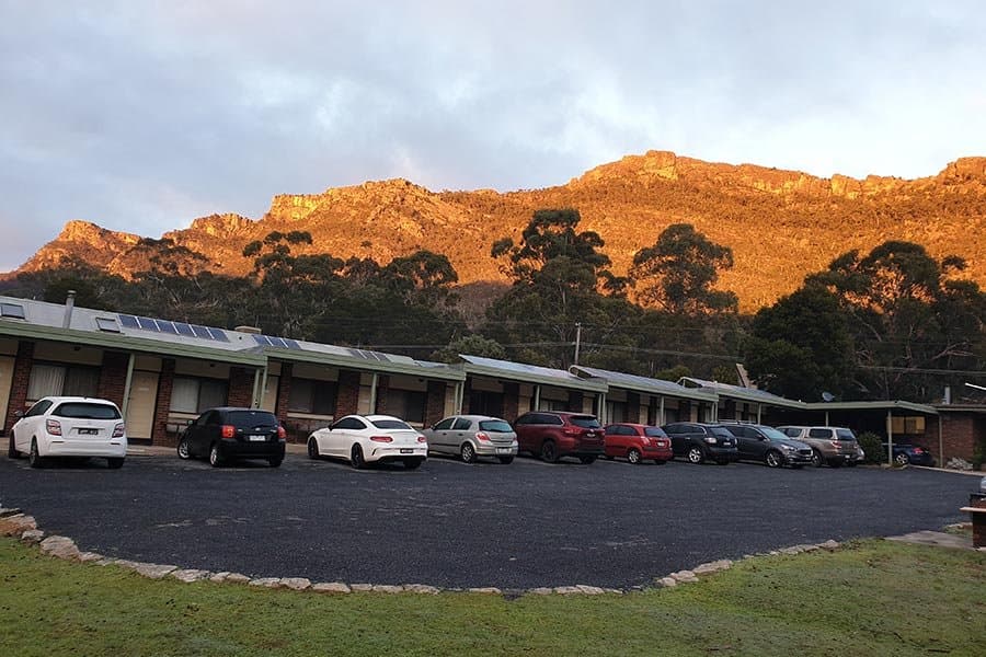 Halls Gap Motel below the Grampians