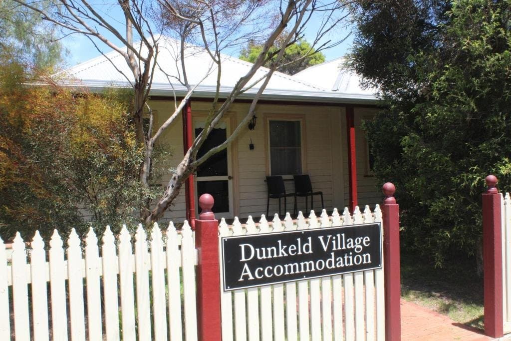 Dunkeld Village Accommodation entrance