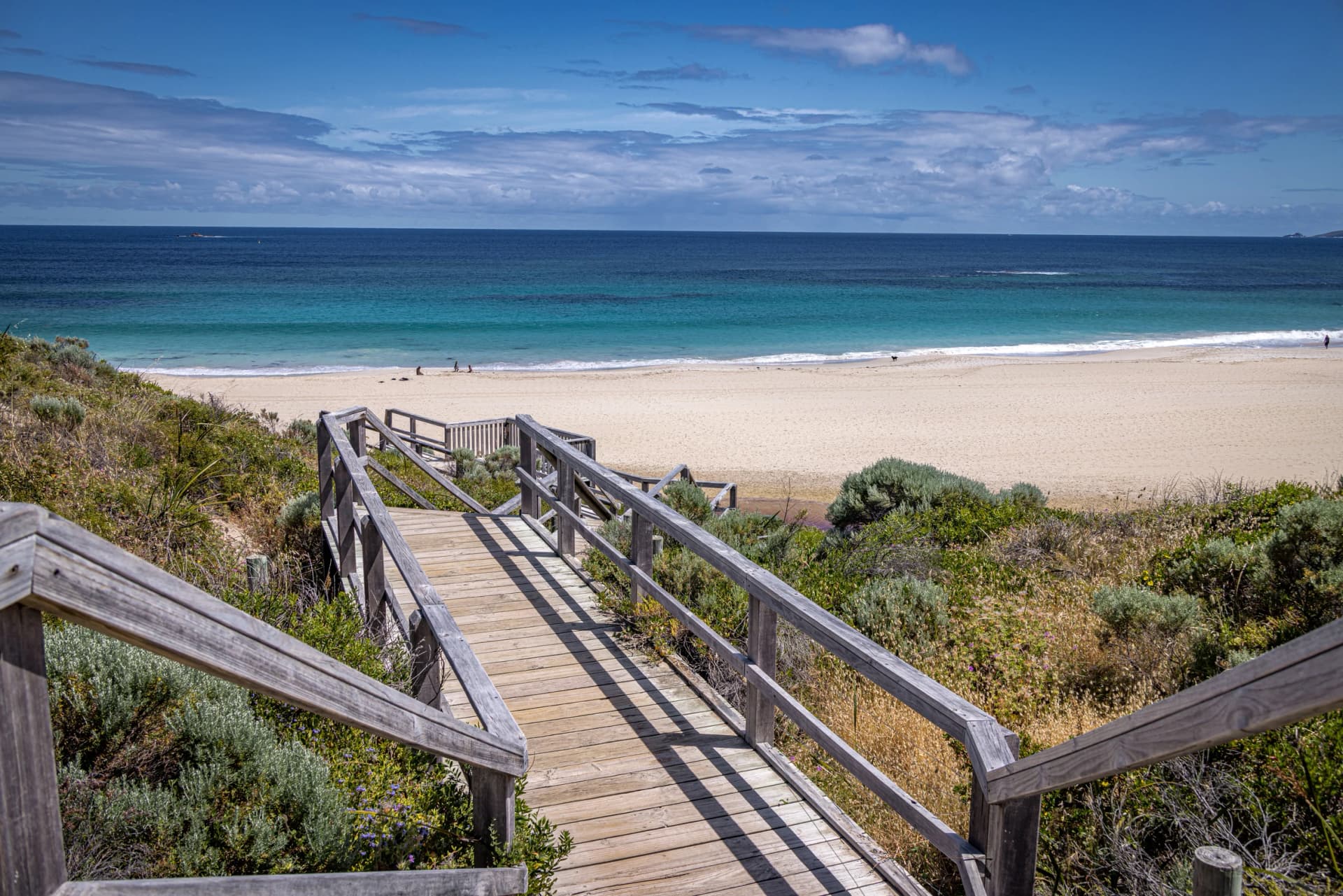 Boardwalk down to Smiths Beach