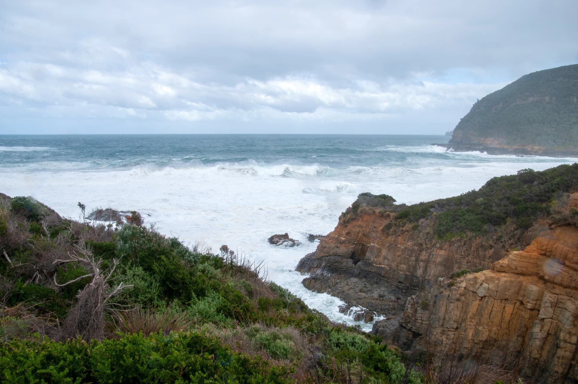 Maingon Bay coastline