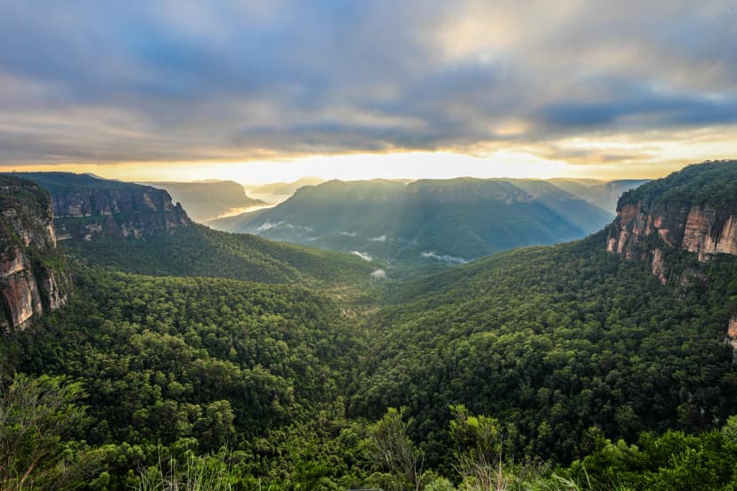 Govetts Leap lookout in the morning light