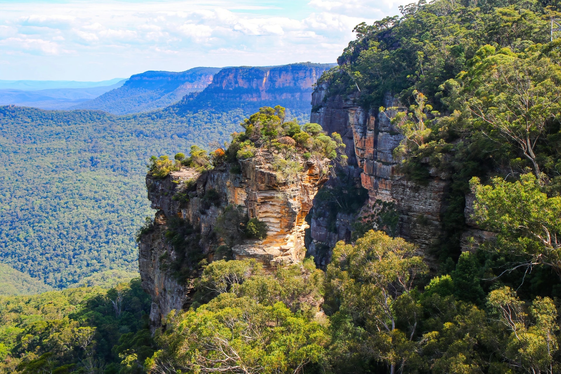 Orphan Rock above the Jamison Valley