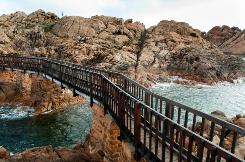 Canal Rocks footbridge