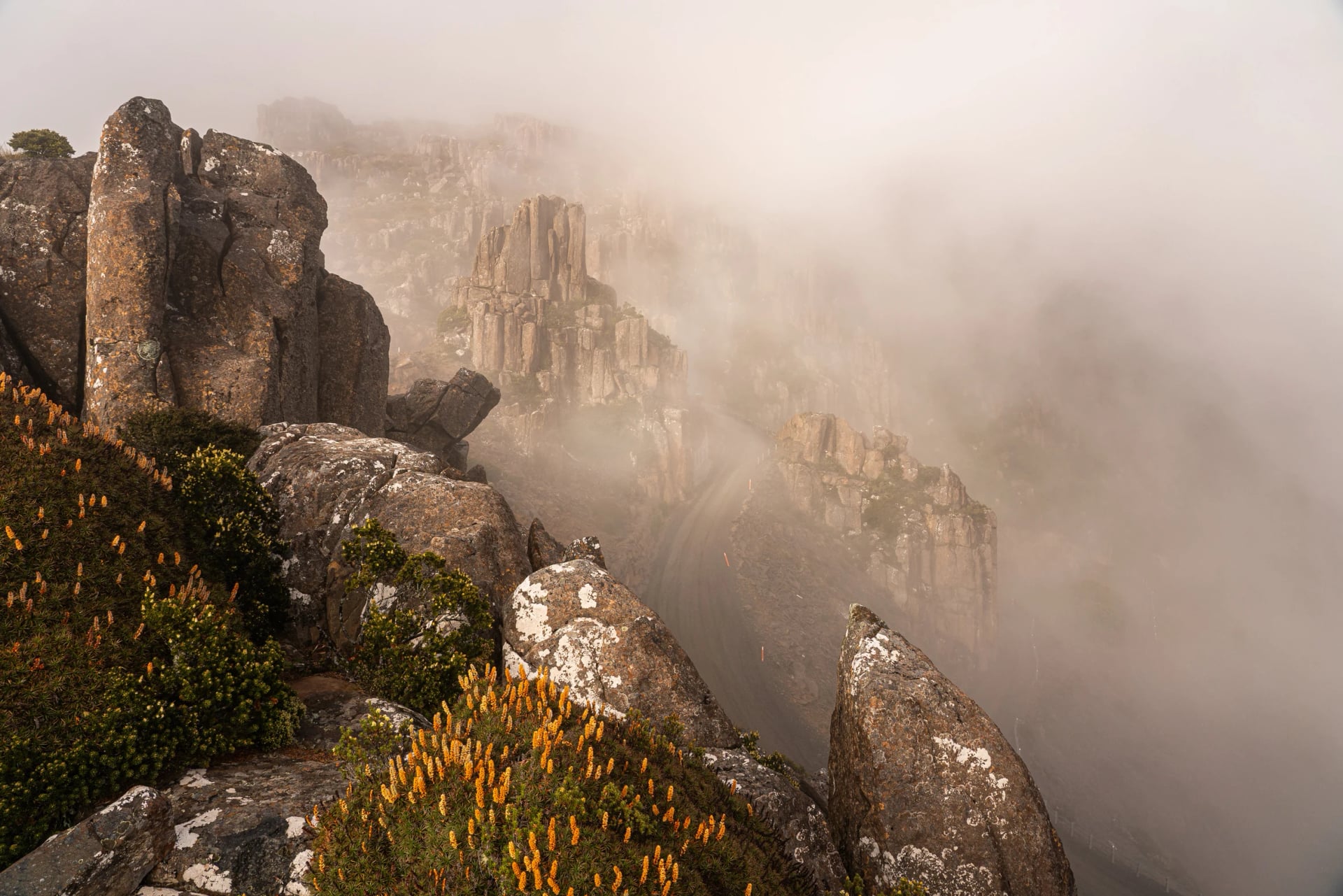 Watch the cloud pour over the cliffs of Ben Lomond