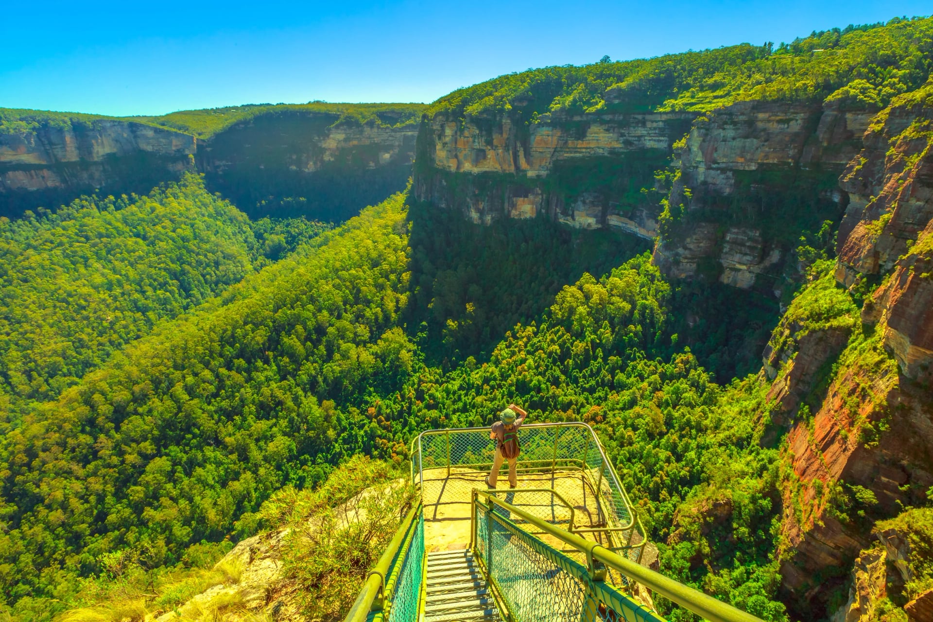 Stand on the Pulpit Rock platform above the Grose Valley